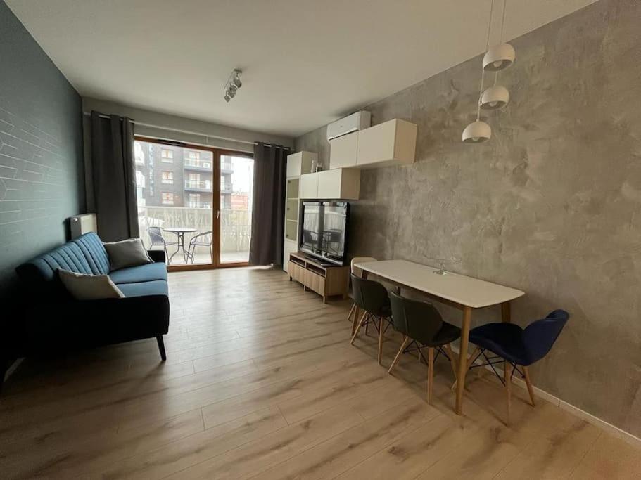 Luksusowy Apartament Z Parkingiem I Klimatyzacja W Samym Centrum Wroclawia エクステリア 写真