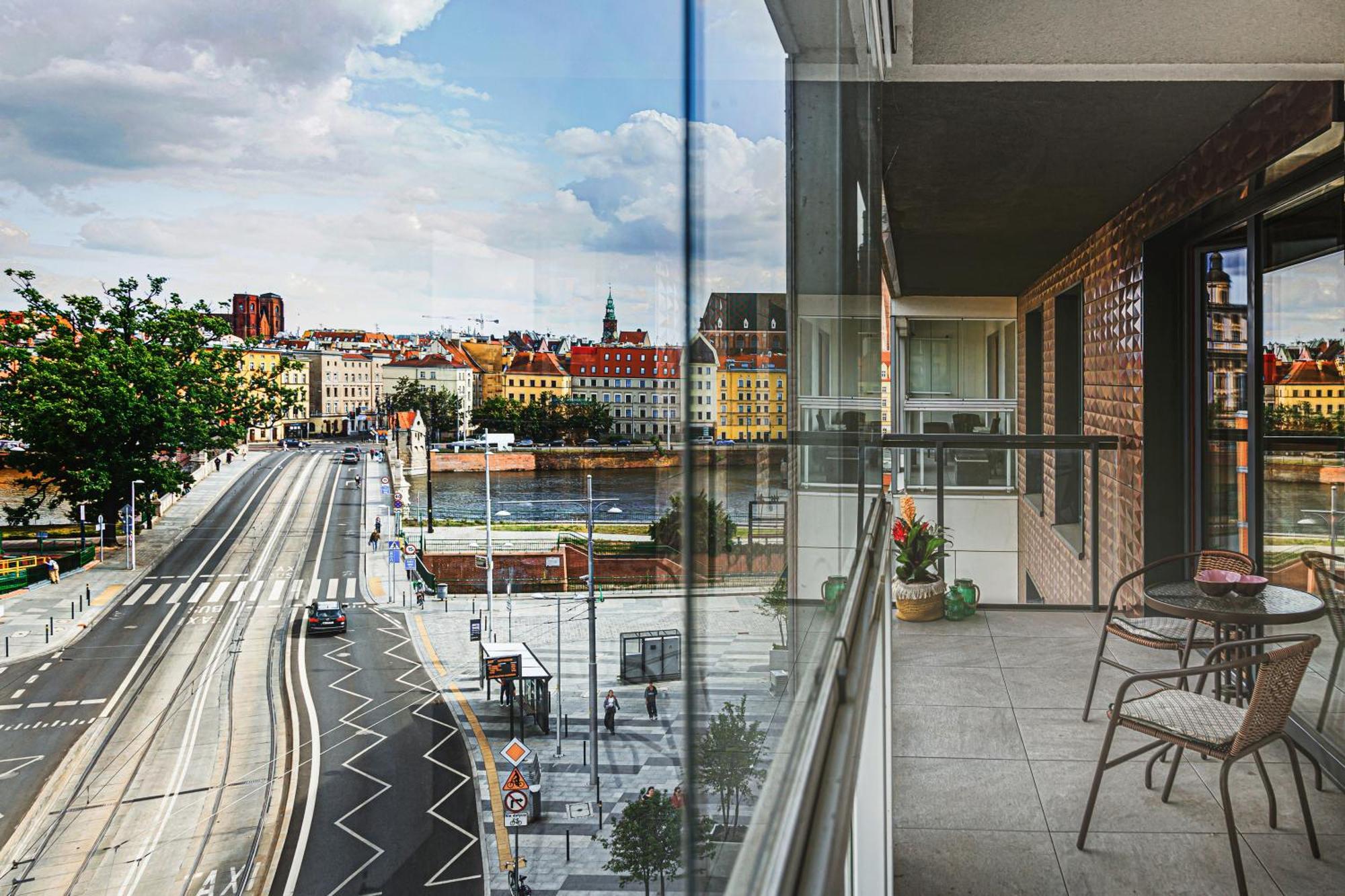 Luksusowy Apartament Z Parkingiem I Klimatyzacja W Samym Centrum Wroclawia エクステリア 写真