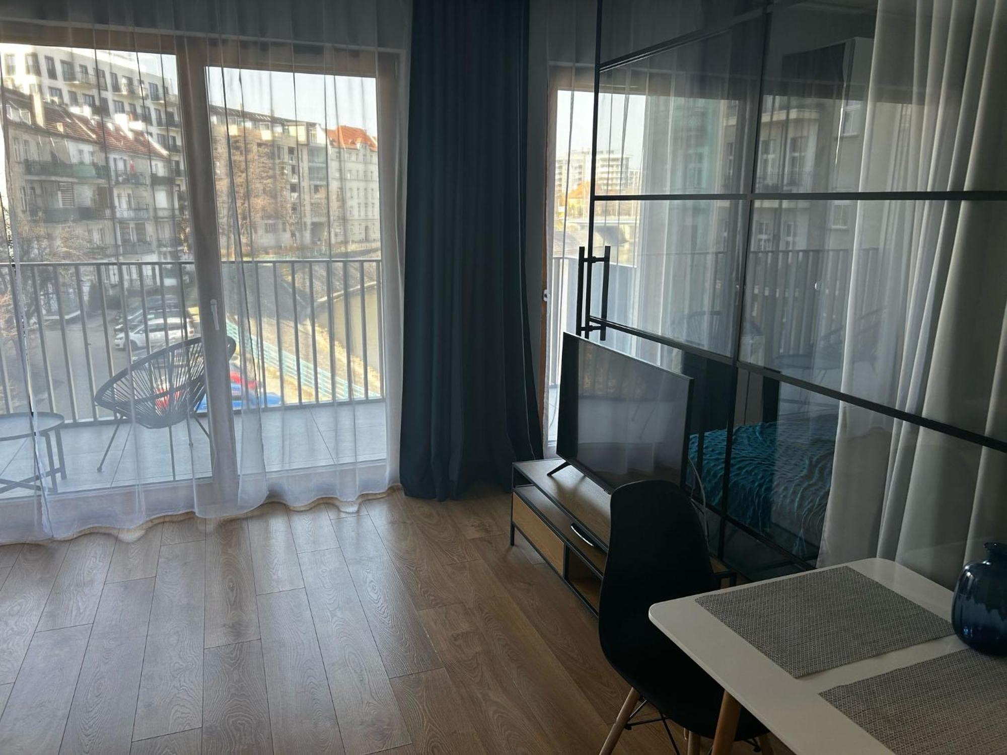 Luksusowy Apartament Z Parkingiem I Klimatyzacja W Samym Centrum Wroclawia エクステリア 写真