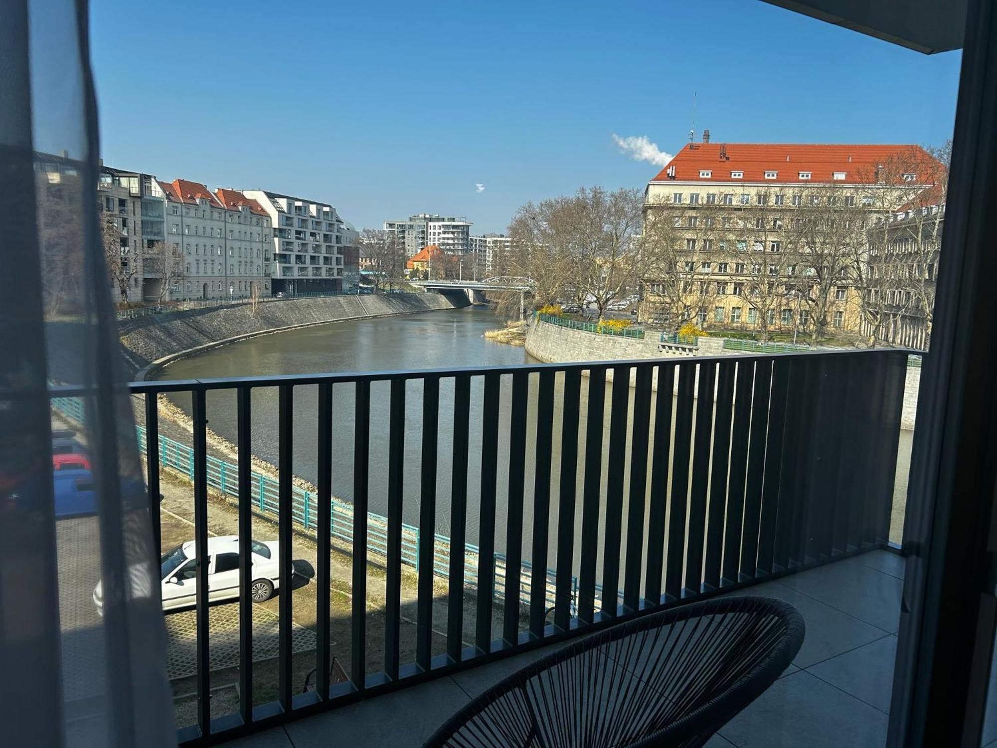 Luksusowy Apartament Z Parkingiem I Klimatyzacja W Samym Centrum Wroclawia エクステリア 写真